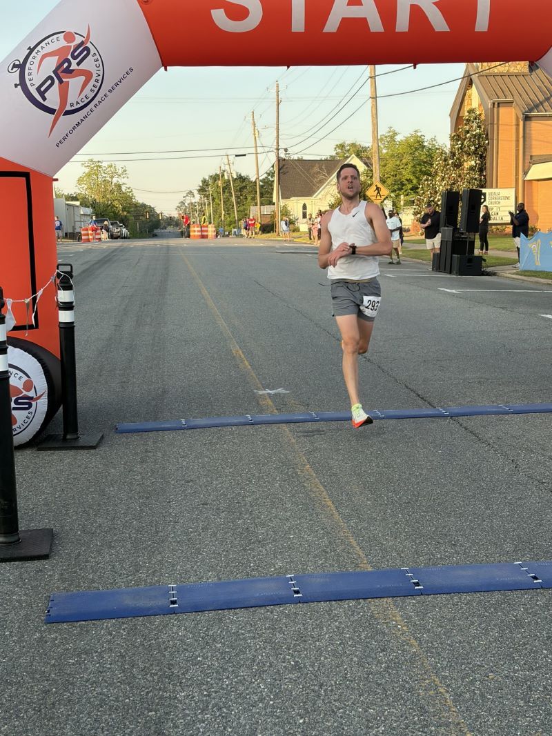 4 26 26 5K Winner 9a2ad036 6be9 4ae9 b193 37df6f2c6fb1